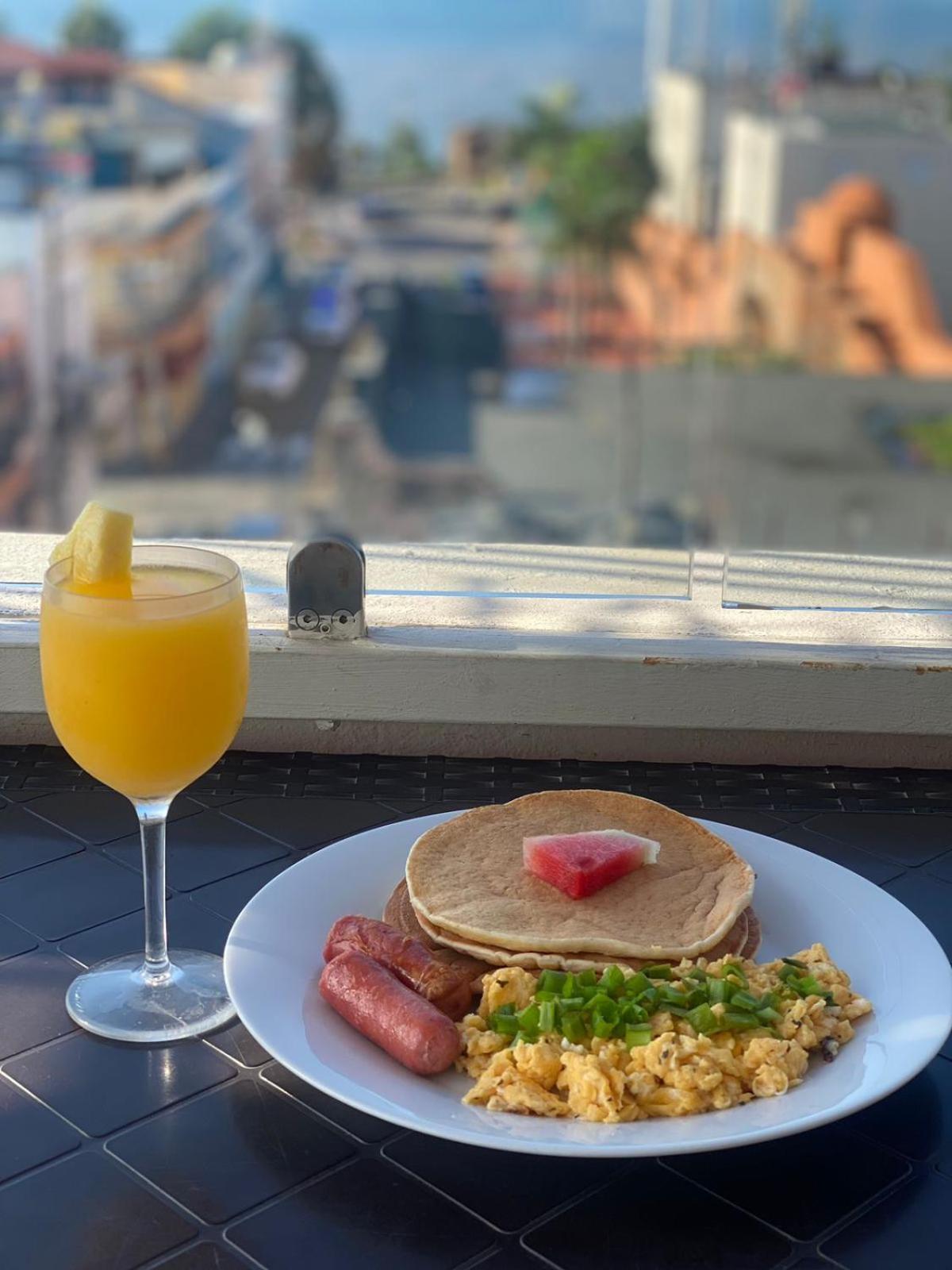 Hotel Enrique I Gazcue, Bed And Breakfast サントドミンゴ エクステリア 写真